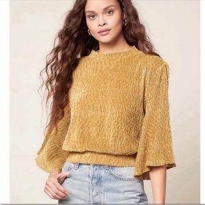Women’s BB Dakota Gold Bell Sleeve Velvet Blouse Size Medium